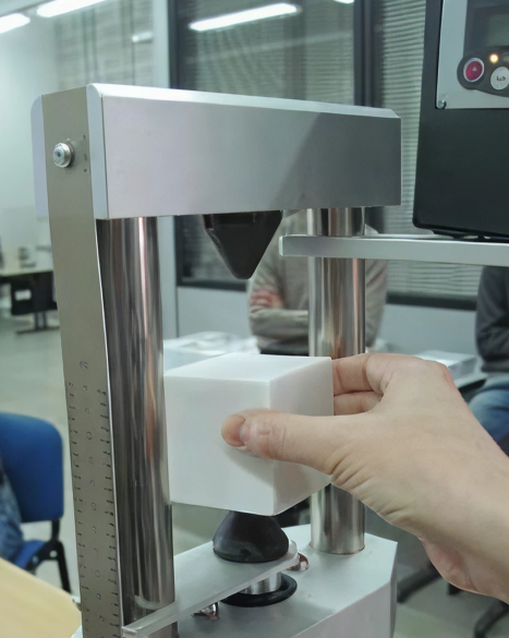 Laboratorio di meccanica delle rocce 3